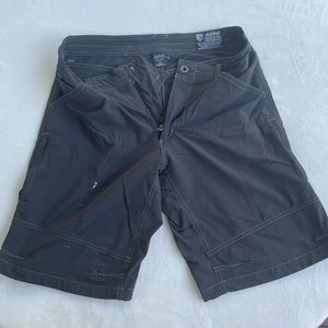 Kuhl mens shorts size 33 w/ 11 in inseam